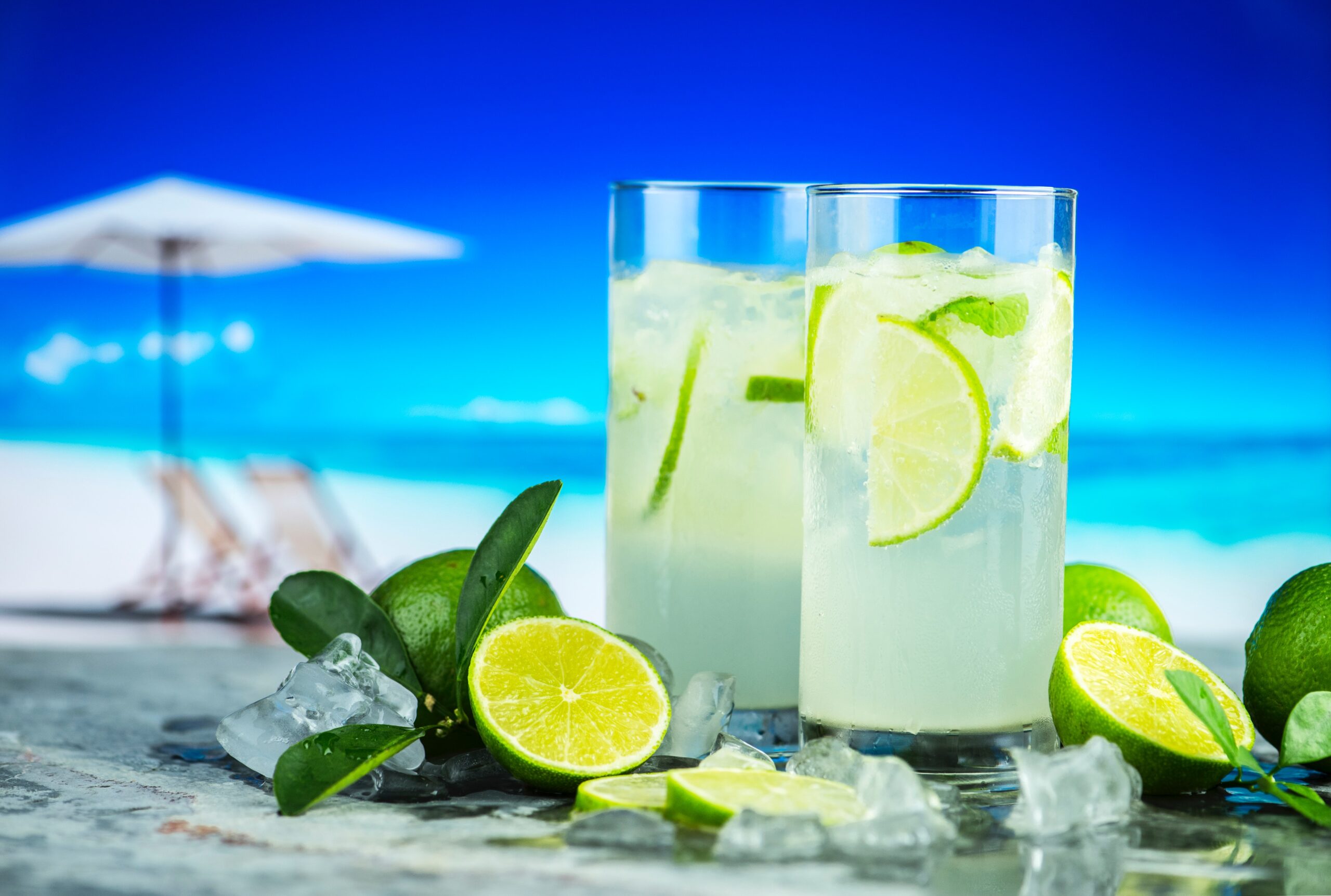 O que significa consumir água com limão em jejum?